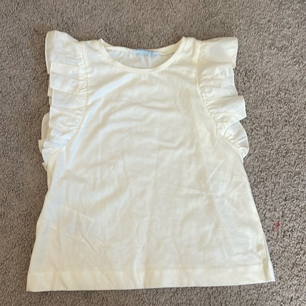 Boutique girls white shirt 4T. New without tags